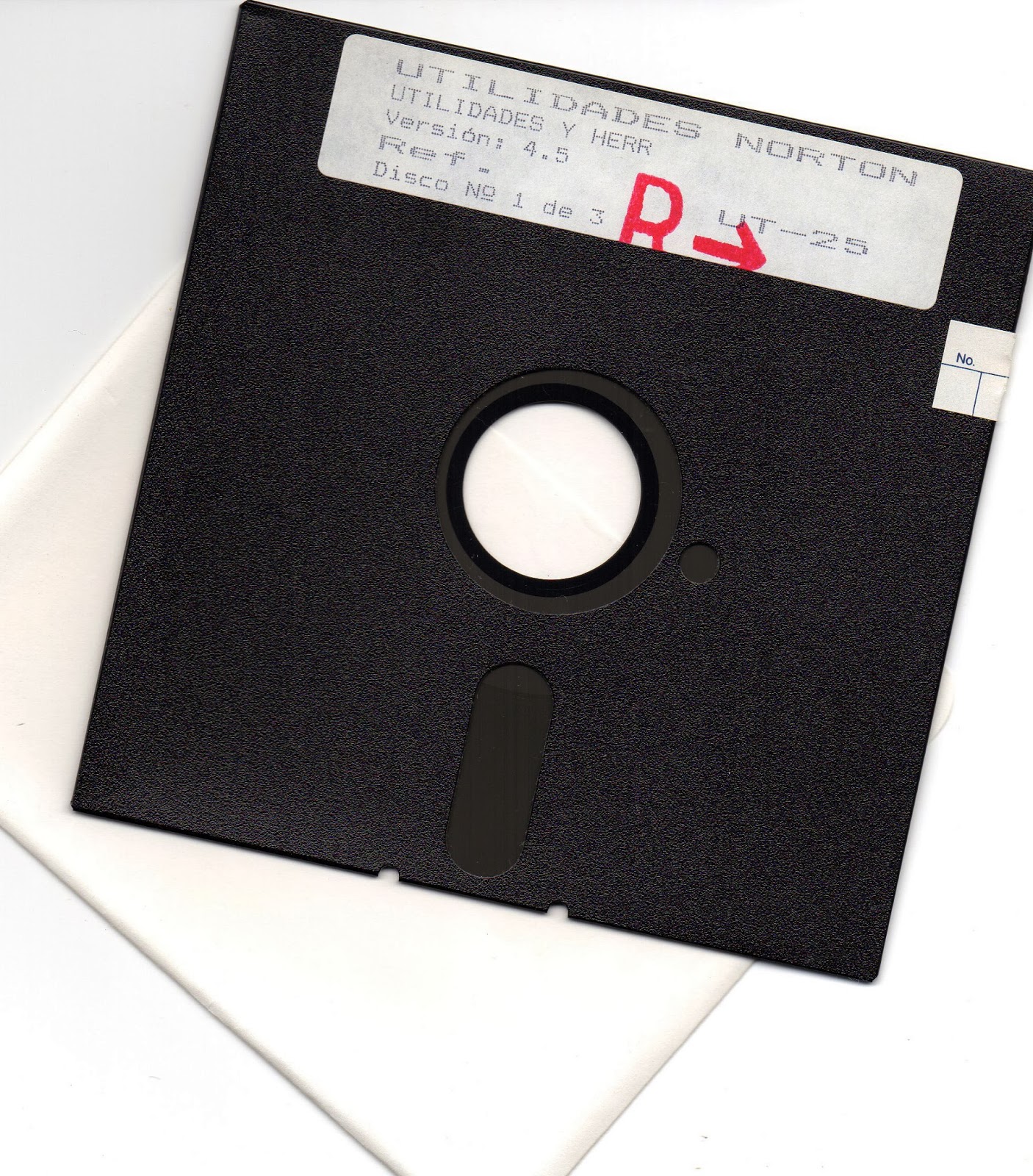 Encontrado en mi desván 5. Un Floppy Disk Drive de 1988