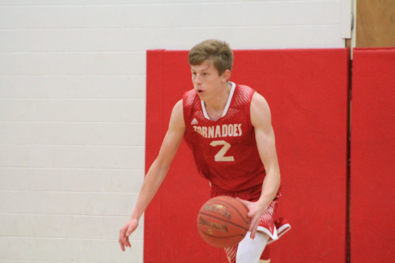 BOYS BASKETBALL Mount Carmel Holds on to Defeat North Schuylkill