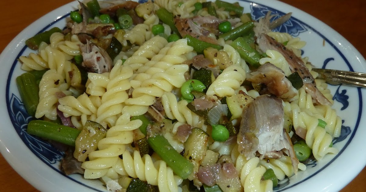 Kitchen Fairies Smoked mackerel, courgette and green bean pasta