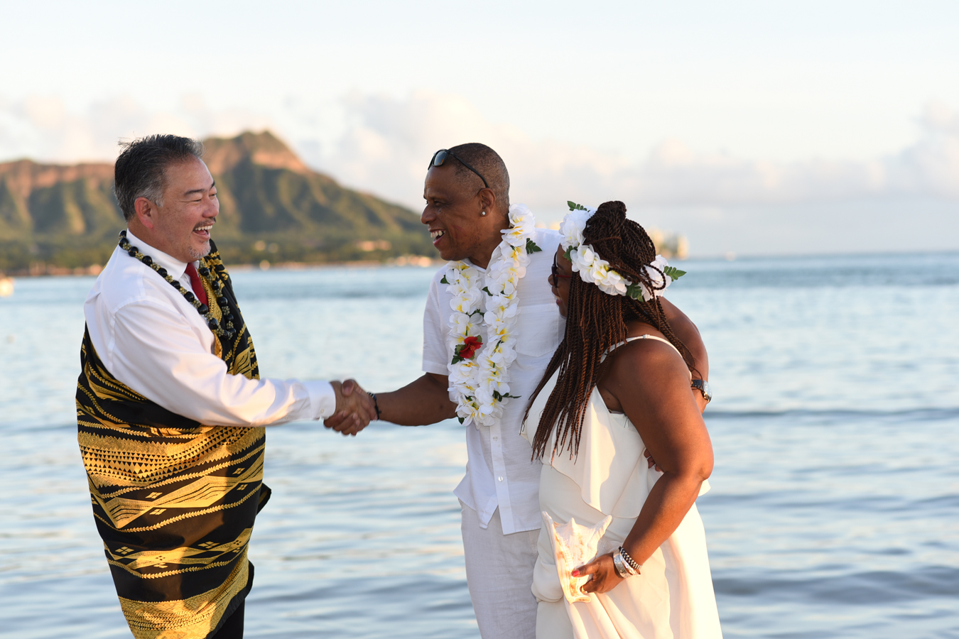 Waikiki Weddings: Terry & Diana Vow Renewal