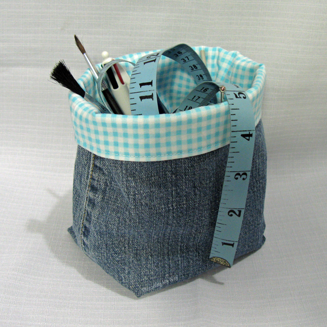 Denim Jeans Fabric Basket TUTORIAL ~ How to make baskets from jeans ~ Threading My Way