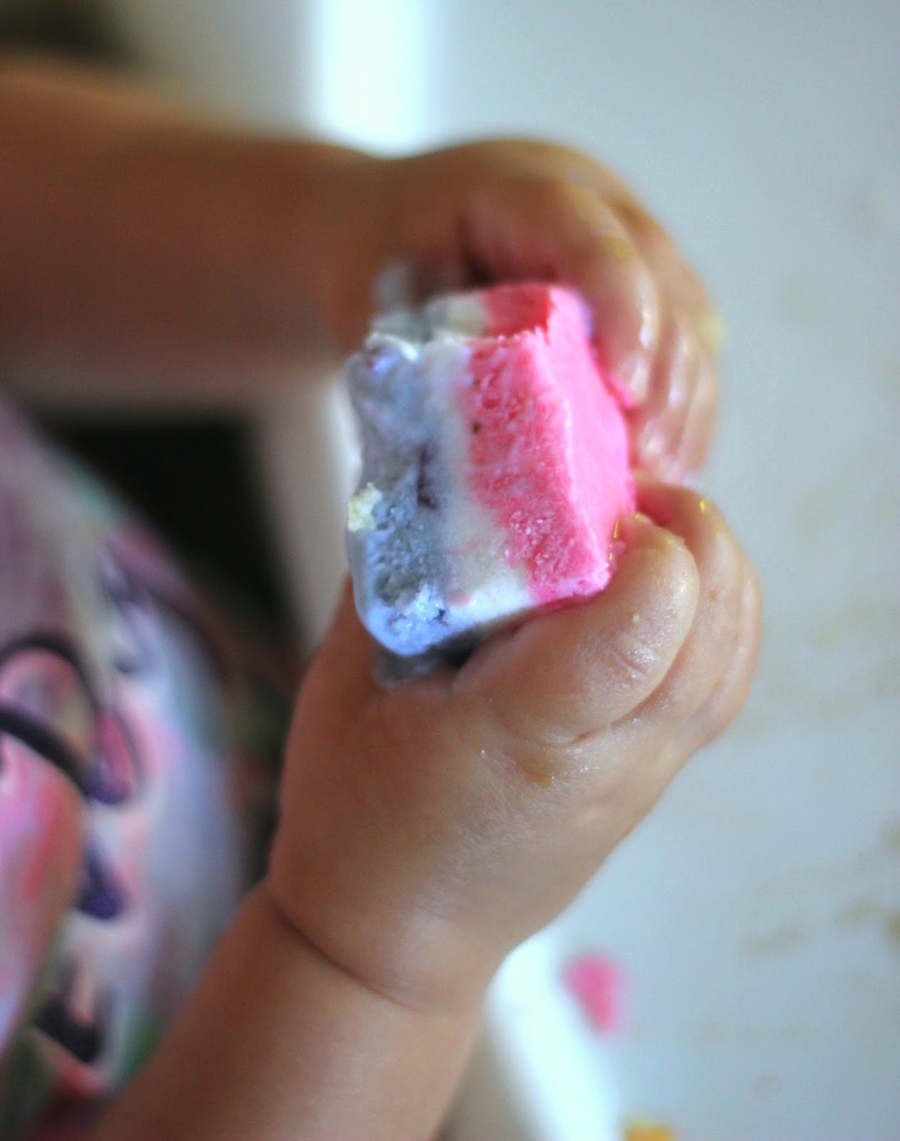 Toddler Approved! Patriotic Frozen Yogurt Bars