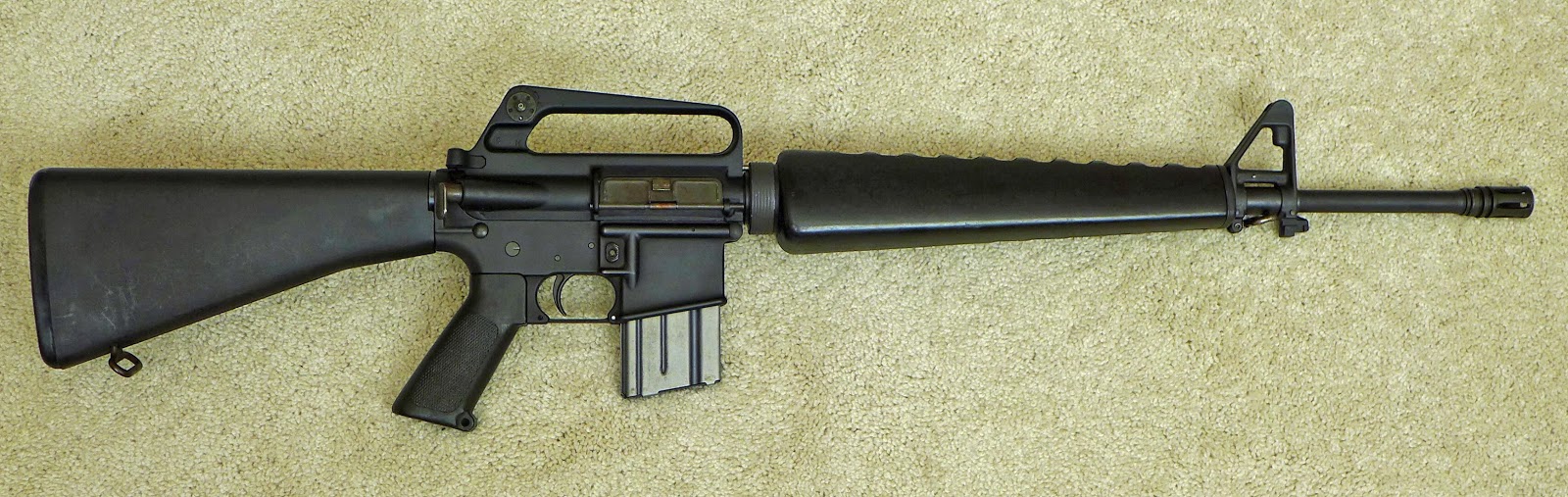 М 16 в россии. Винтовка m16a1. M16 винтовка. Colt m16a1. М16а1.