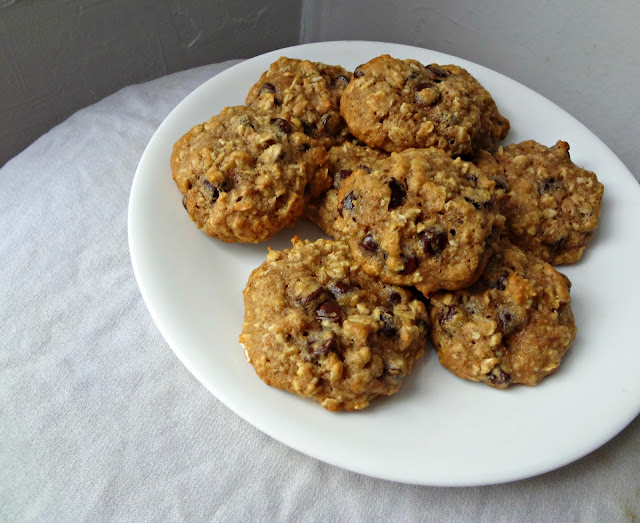 Healthy Oatmeal Chocolate Chip Cookies