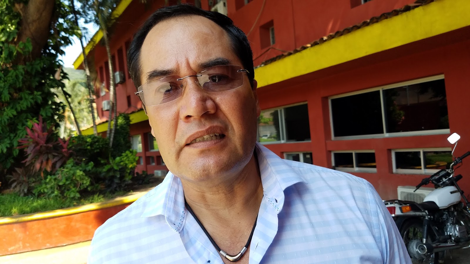 Resultado de imagen para fotos benigno nuÃ±ez regidor de Zihuatanejo