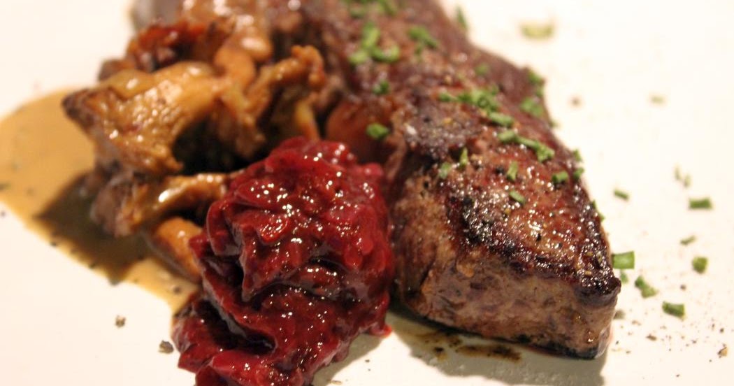 GLATZKOCHS WELT: Steak mit Pfifferlingen und Pflaumenchutney
