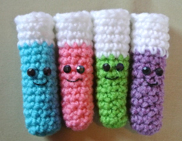 Kimbers Life: Free Test Tube Crochet Pattern