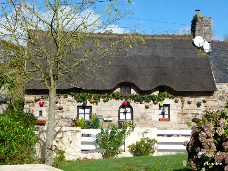 Le retour chez Canelle Village de St Nicolas des eaux