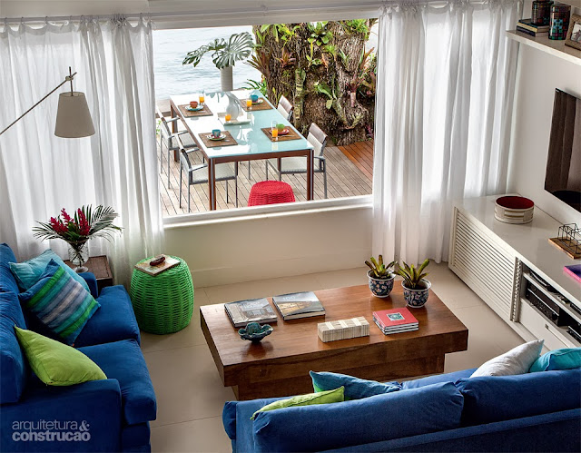 Brasileiríssima casa de praia reformada em Angra dos Reis. Blog Achados de Decoração Brasileiríssima casa de praia reformada em Angra dos Reis. Blog Achados de Decoração