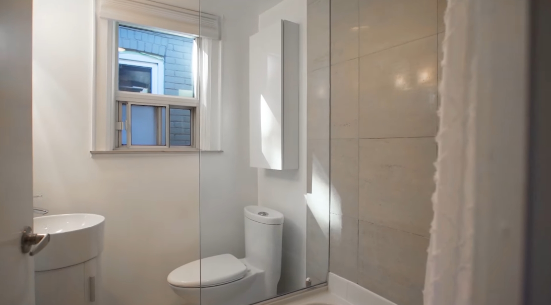 21 Photos vs. 311 Victoria Park Ave, Toronto Interior Design Home Tour