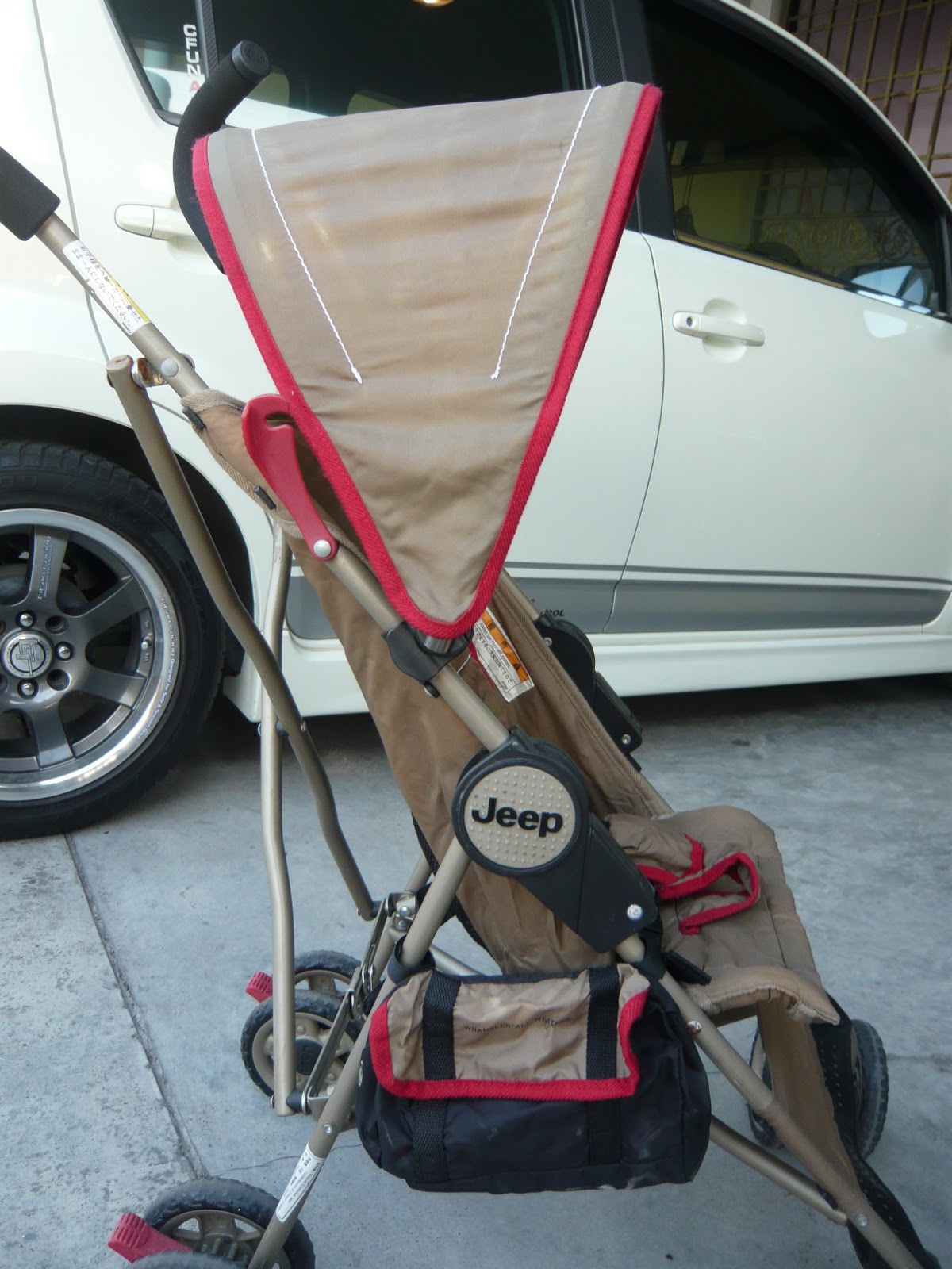 MYCOMELSTORE: Jeep Wrangler All-Weather Umbrella Stroller (Rare)