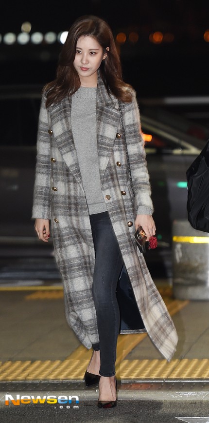 오늘자 롱코트입은 서현 | 인스티즈