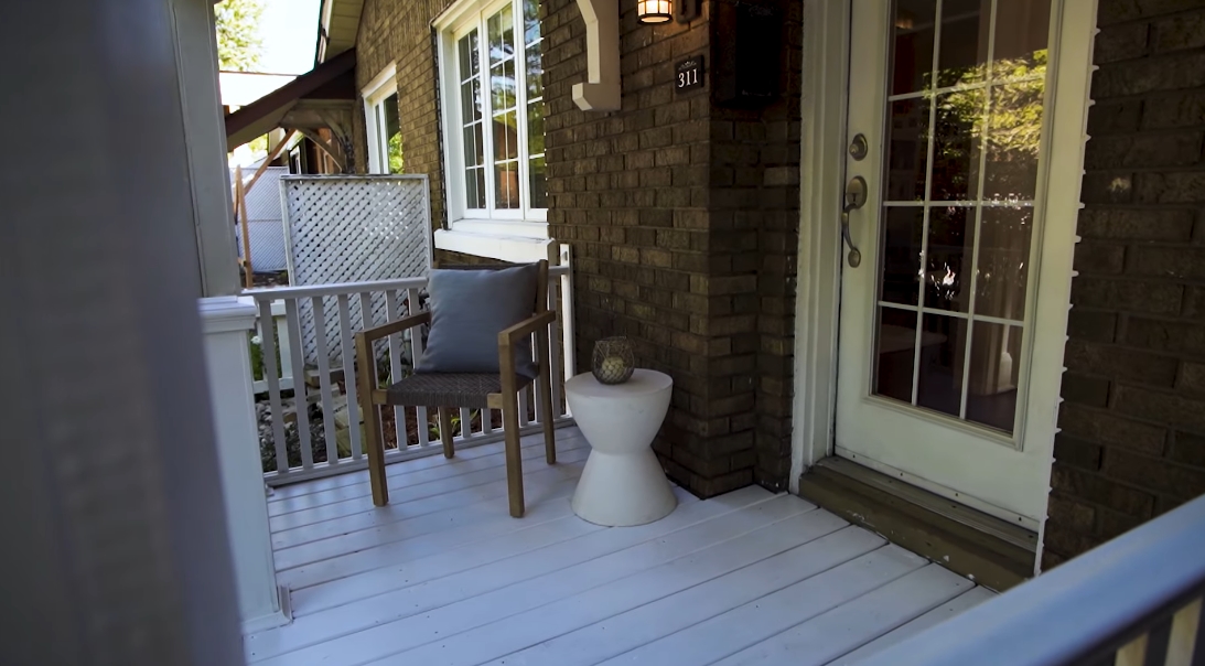 21 Photos vs. 311 Victoria Park Ave, Toronto Interior Design Home Tour