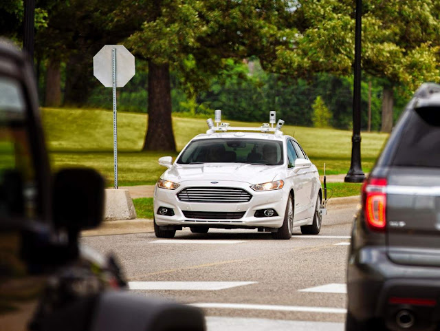 Ford Fusion 2016 - autônomo