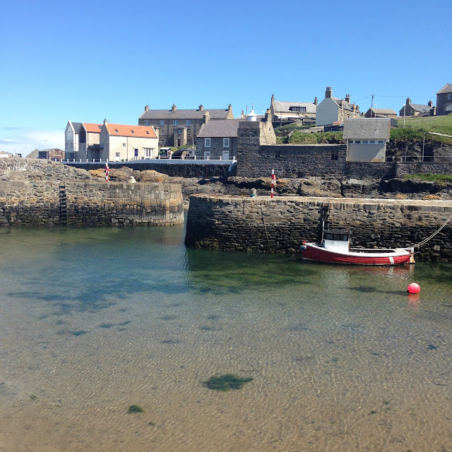Portsoy village travelling tips, Portsoy to Sandend, Aberdeen blogger
