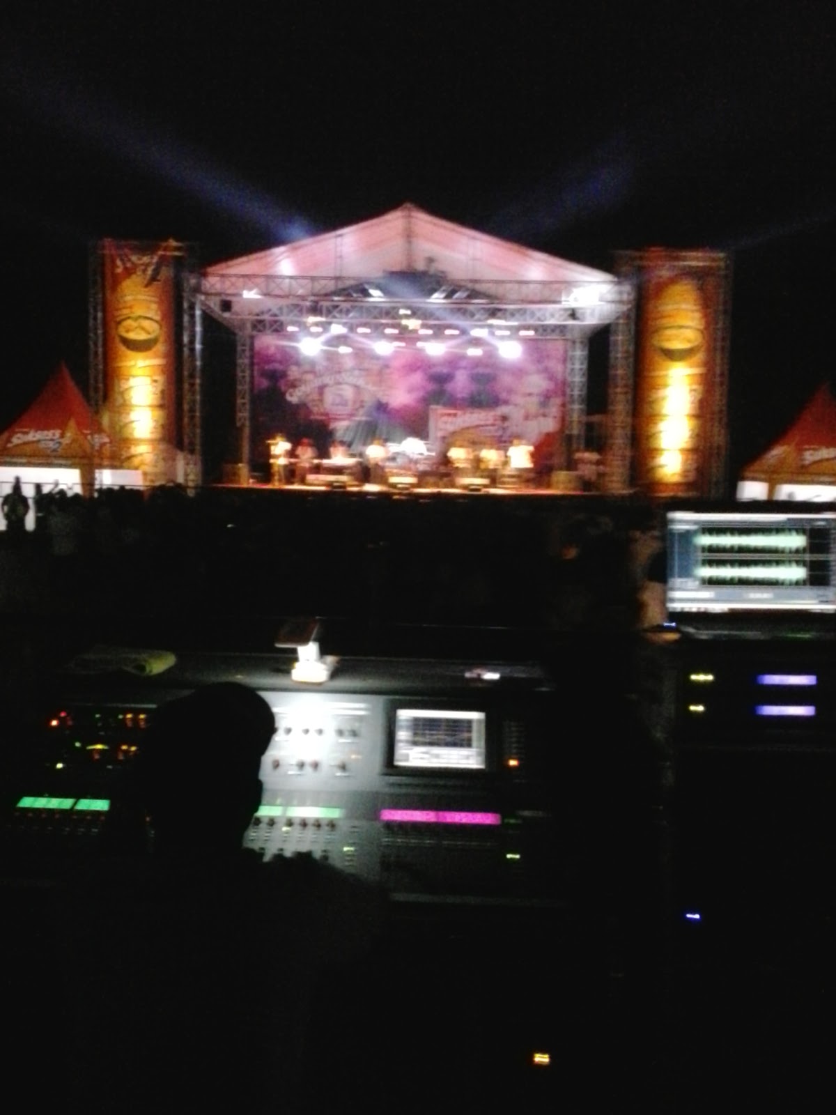 PERSEWAAN LAMPU LIGHTING JOGJA ARIMBI PRODUCTION