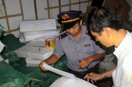 Tranh cai ve chuan phenol trong vu ca nuc nhiem doc - Anh 2