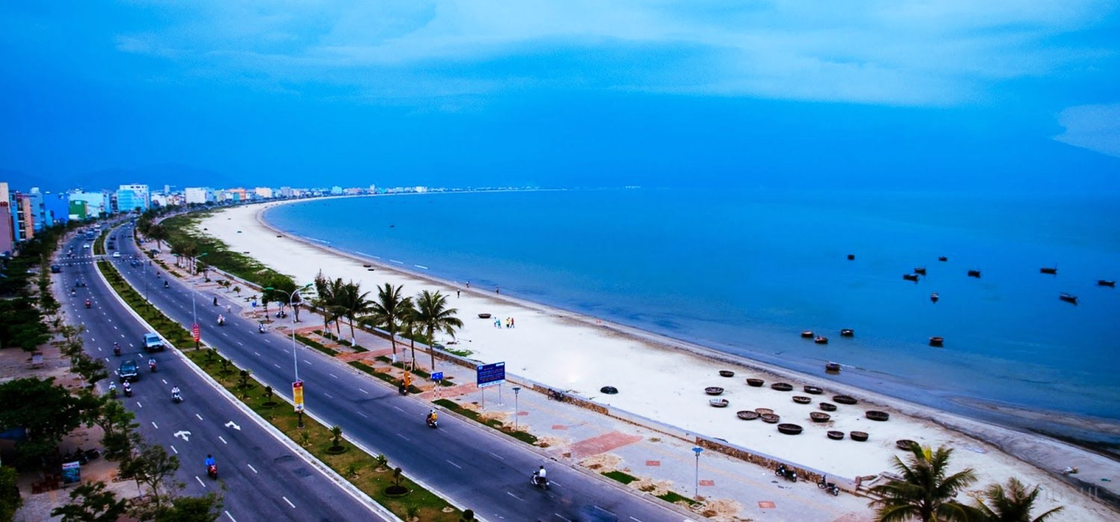 Luxury Apartment nằm ngay mặt biển Mỹ Khê Đà Nẵng Luxury Apartment nằm ngay mặt biển Mỹ Khê Đà Nẵng