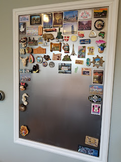 Organize your travel magnet collection