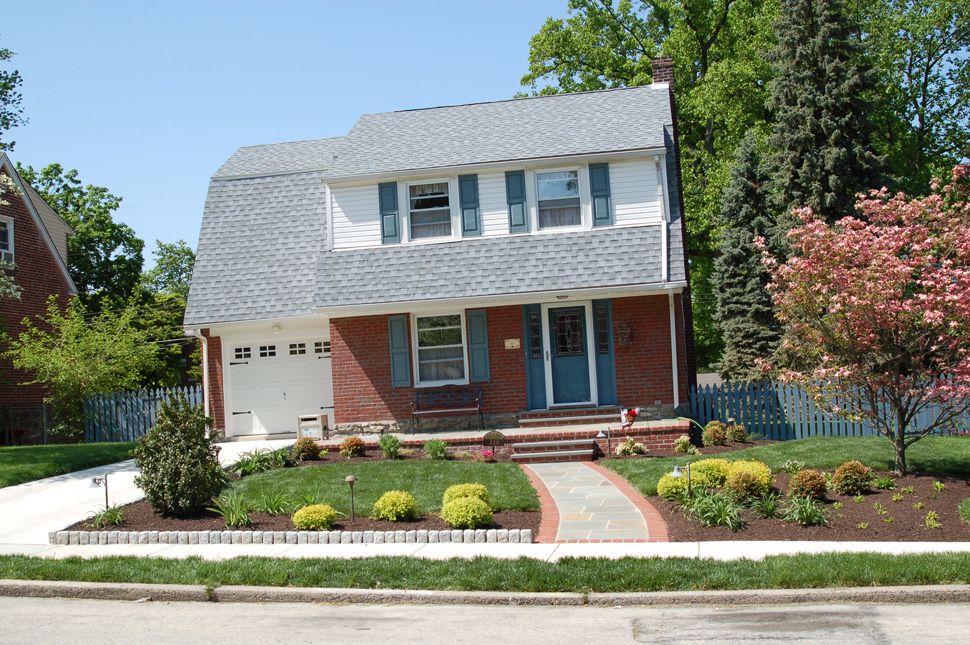 Contoh model taman depan rumah minimalis