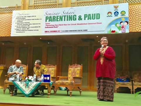 Nursyahbani dalam Seminar Parenting dan PAUD: “Di Indonesia terdapat 40 Perceraian per-Jam” Nursyahbani dalam Seminar Parenting dan PAUD: “Di Indonesia terdapat 40 Perceraian per-Jam”