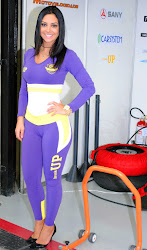 ropa bellas mujeres entallada calle jovenes