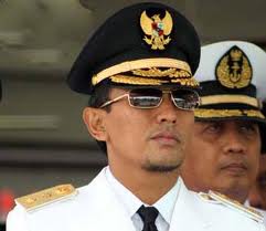 Dituding Korupsi dan Tukang Kawin, Gubernur Sumut Didemo Mahasiswa gatot pujo nugroho Dituding Korupsi dan Tukang Kawin, Gubernur Sumut Didemo Mahasiswa