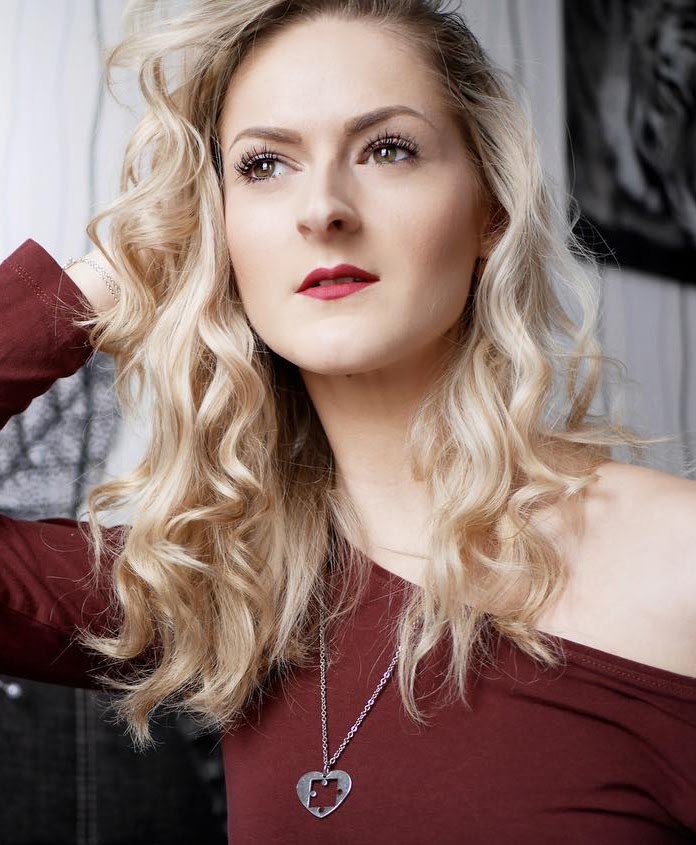 Sindy Braucht Es Hart Und Lang Sindy Braucht Es Hart Und Lang