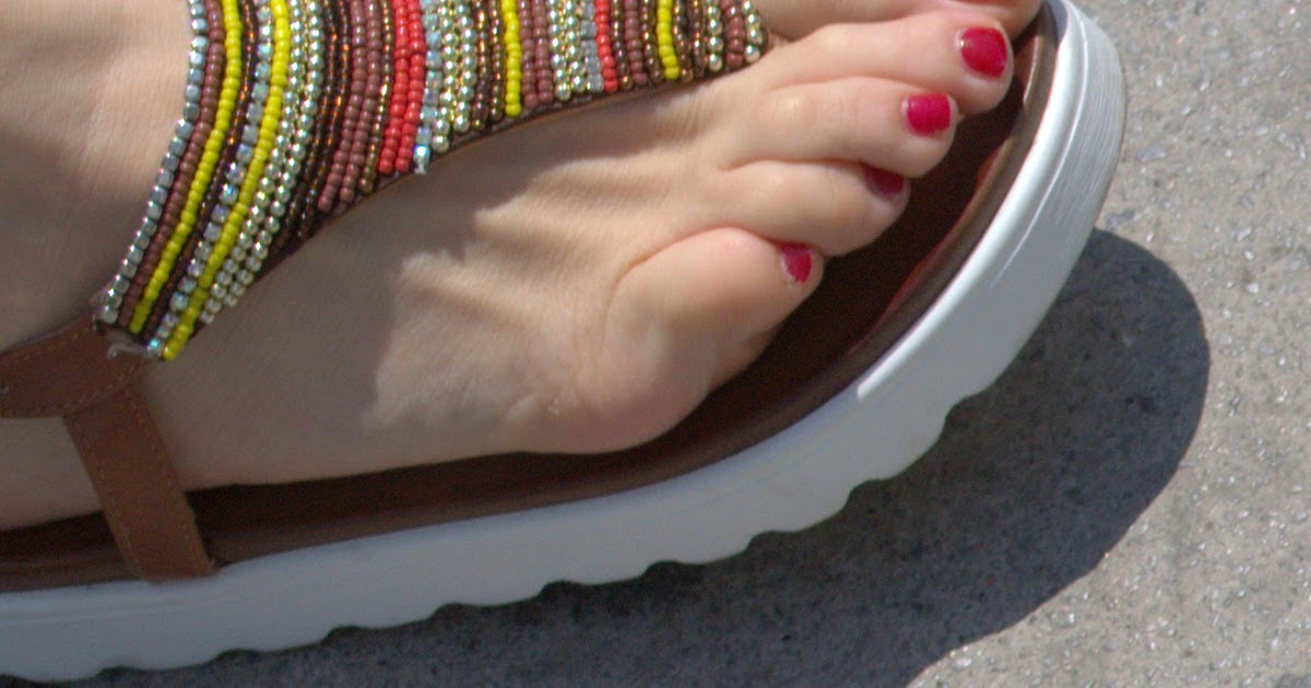 Candid Turkish Girls Feet Turkish Beauty Candid Feet And Body