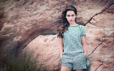 Emilia Clarke HD Wallpaper Emilia Clarke HD Wallpaper