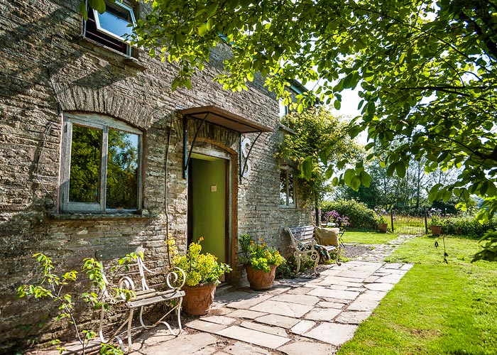 Living Large In Small Spaces Chapel Cottage A Joyful Cottage