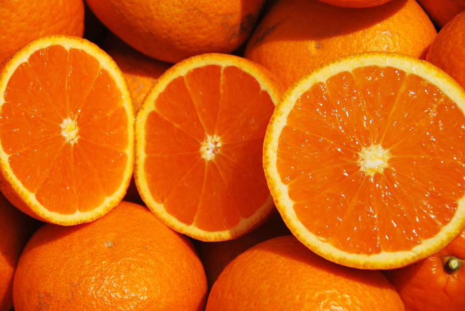 Two oranges. Флорида апельсины. Дары оранжевый. 2 Оранжевая.