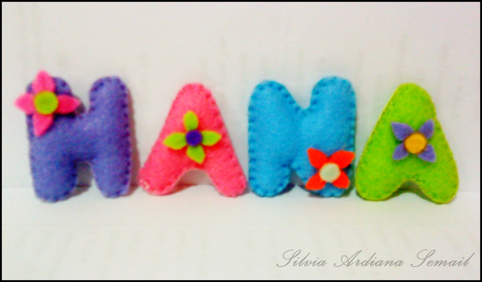 Cara Membuat Gantungan Kunci, Aksesoris Bunga, dan