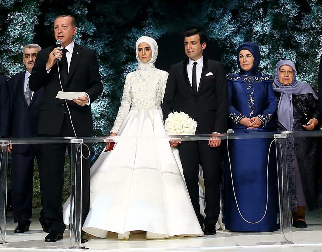 Seyhan�dan Hayata Dair Güzellikler… Sümeyye Erdoğan�ın Gelinliği