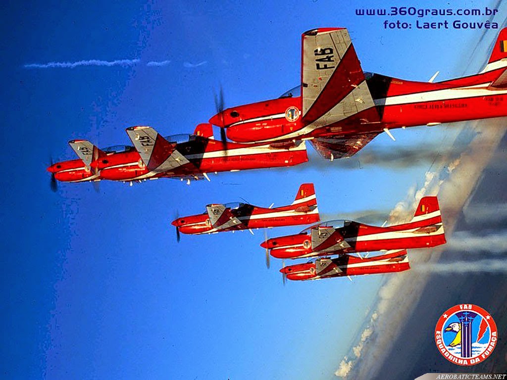 esquadrilha-fumaca-tucano-red-13.jpg