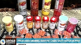 Siapa sangka ?? Keputusan alih profesi dari pegawai salon untuk setiap acara di RCTI menjadi pengusaha abon cabai. Justru membuat seorang Ibu Rumah Tangga sukses menjalani usaha. Padahal bisa dikatakan berbeda loh disiplin ilmu yang dipertaruhkan.