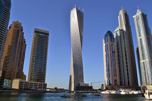 Edifício retorcido mais alto do mundo 
