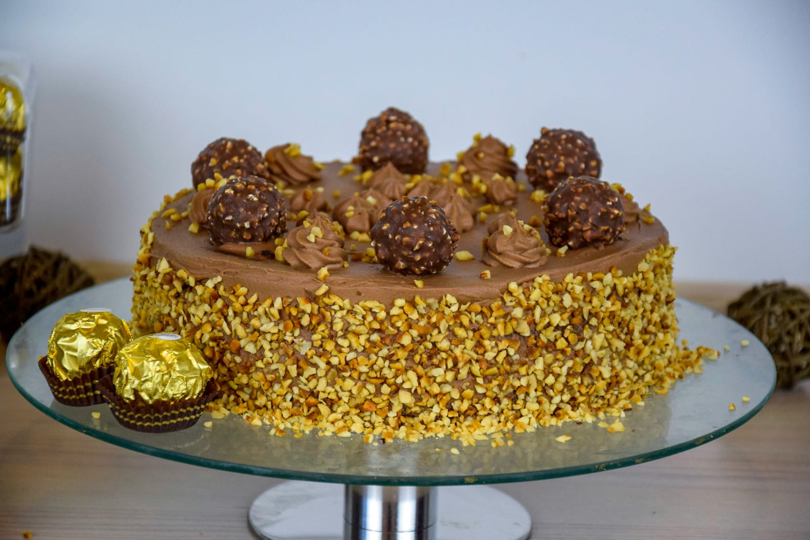 kiras_bakery: Ferrero Rocher Torte/ Haselnuss-Nougat-Torte/ Schoko-Nuss ...