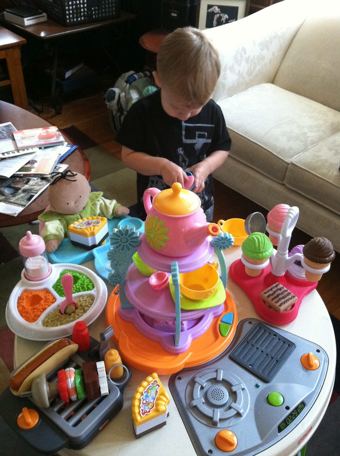 Joy in a Minivan: Fisher Price Servin' Surprises Kitchen and Table