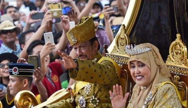  Mengejutkan, Istri Pertama Sultan Brunei Ternyata Sepupunya Sendiri