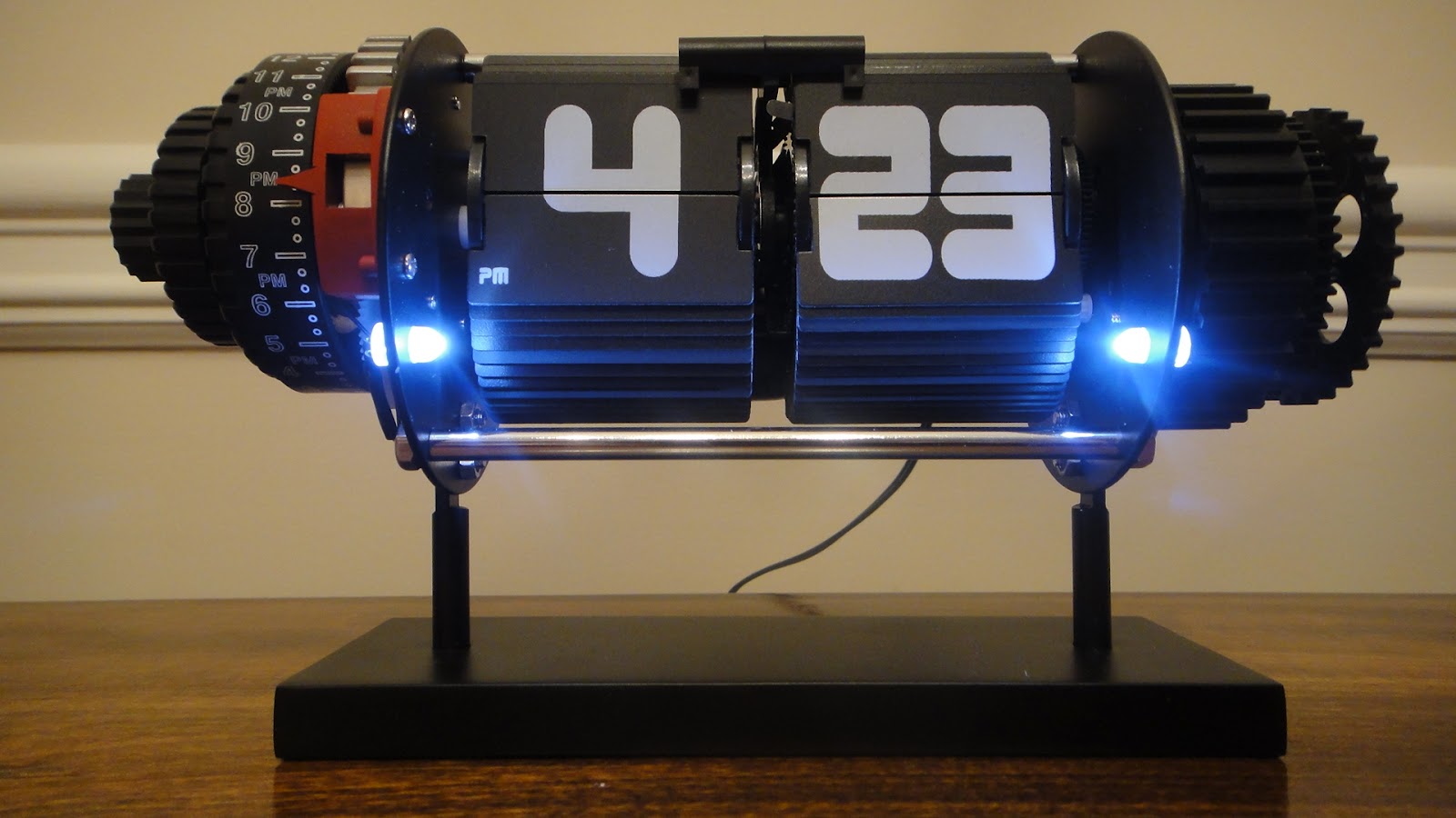 DAmacreviews Bomba Alarm Clock