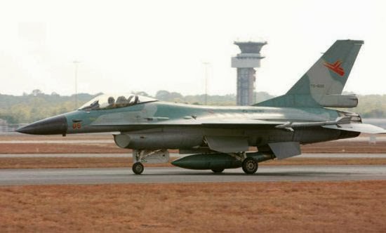 F-16 TNI AU di Darwin saat Latma Elang Ausindo 2009