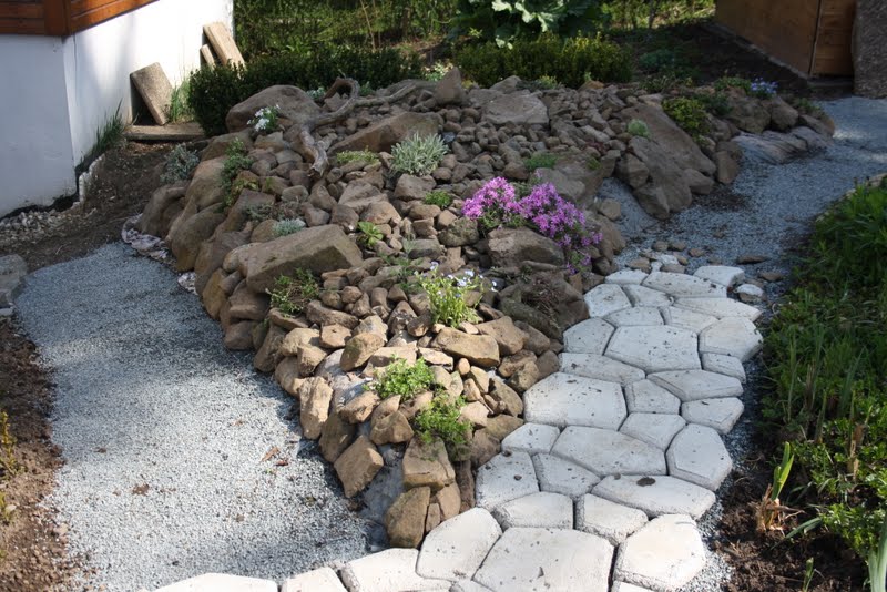 Wildes Gartenglück: Steingarten anlegen