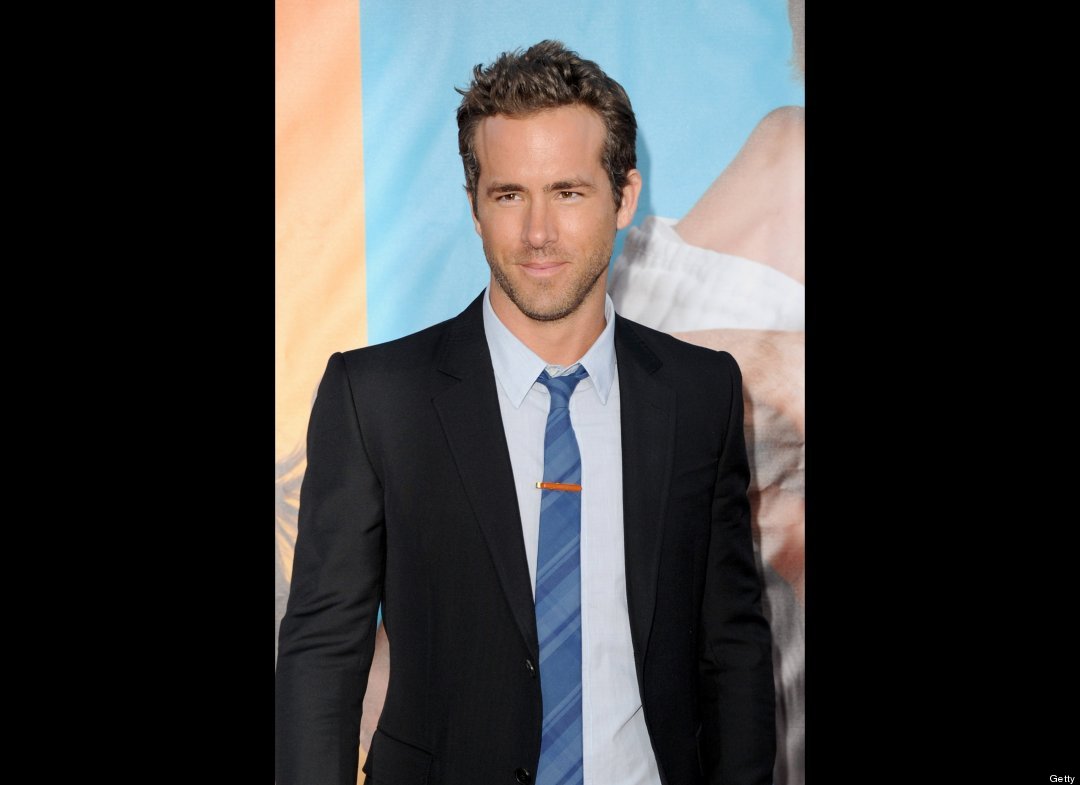 http://2.bp.blogspot.com/-vPSylrNuSpE/TkF94T_X27I/AAAAAAAACas/esiNdA0NGtg/s1600/Ryan+Reynolds.jpg