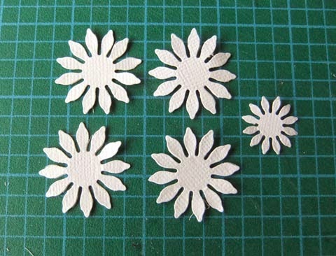 From My Craft Room: Paper Clover Flower Tutorial