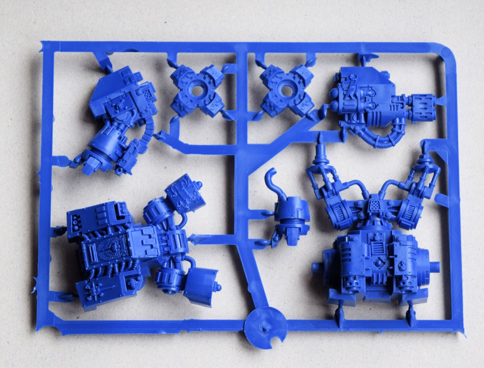John's Toy Soldiers Review Revell/Warhammer Space Marine Heavy Assault
