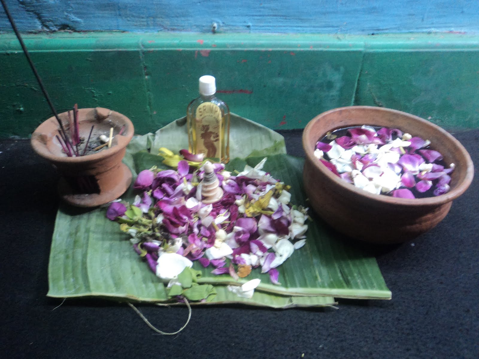 PADEPOKAN HIKMAH NUR ALAM: PUNDEN PENGLARISAN MBAH TEMPEL