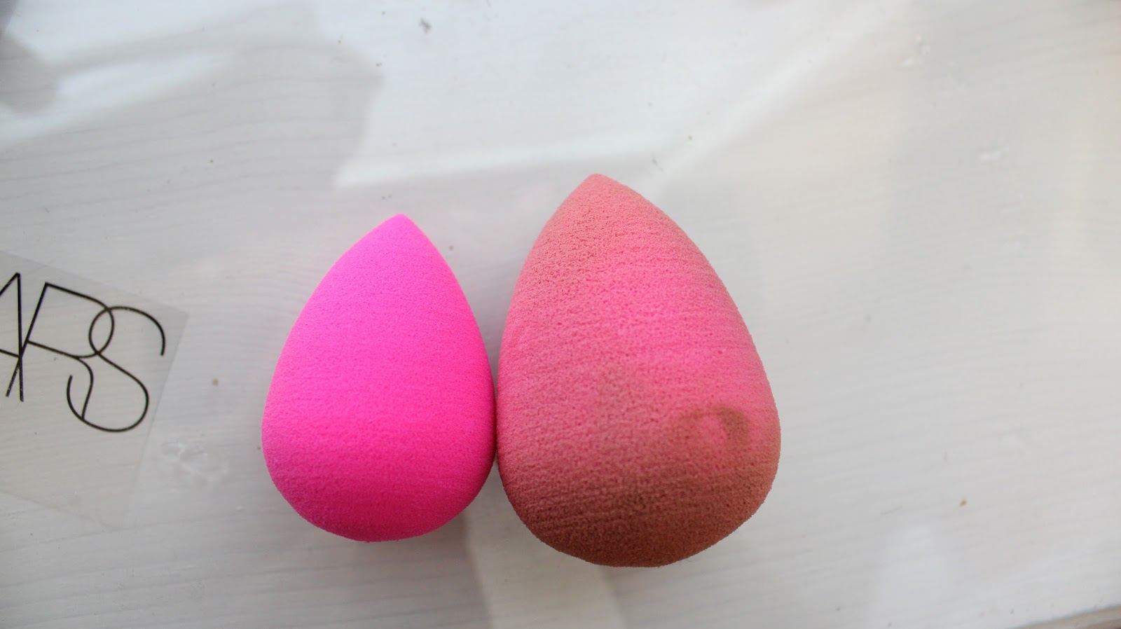 Spreading Sunshine Beauty Blender Is It Worth The Hype?