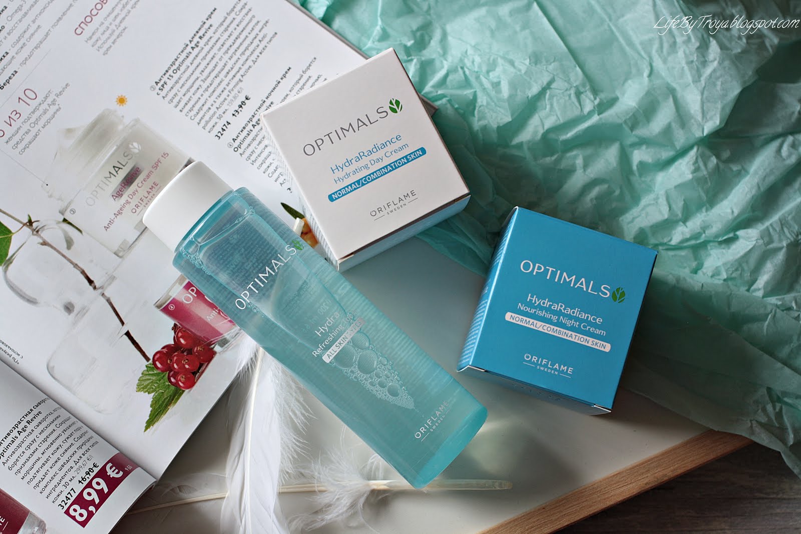 Review Oriflame HydraRadiance Hydrating Day Cream, Nourishing Night Cream & Refreshing Toner