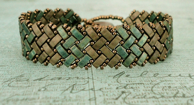 Bracelet half tila Clearance